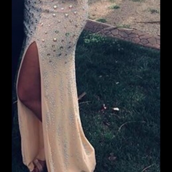 Prom dress - Picture 3 of 3